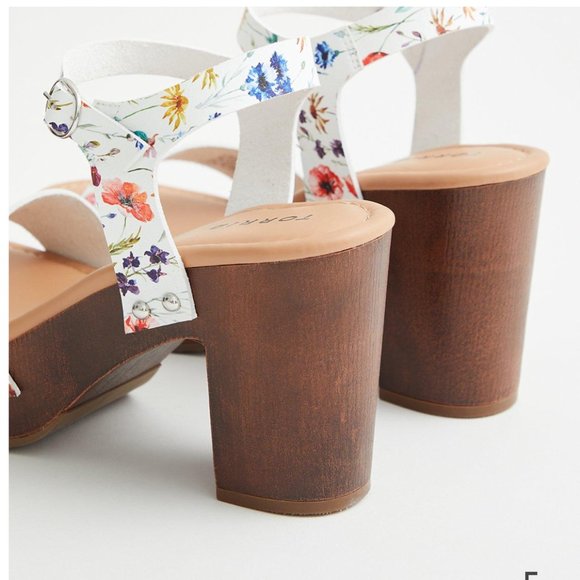 NWOT Torrid Woodgrain Floral Platform Heel Sandal (WW) Sz 9 - Picture 2 of 4